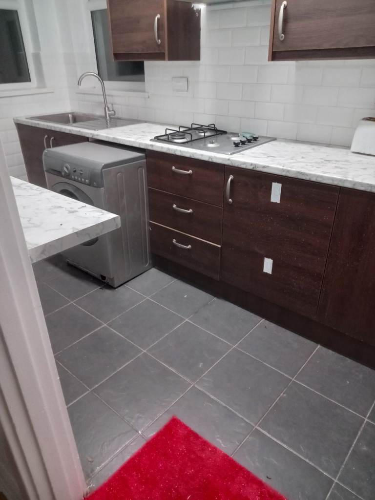 Studio flat £300pp pm intinastional ok (B11 3LZ)