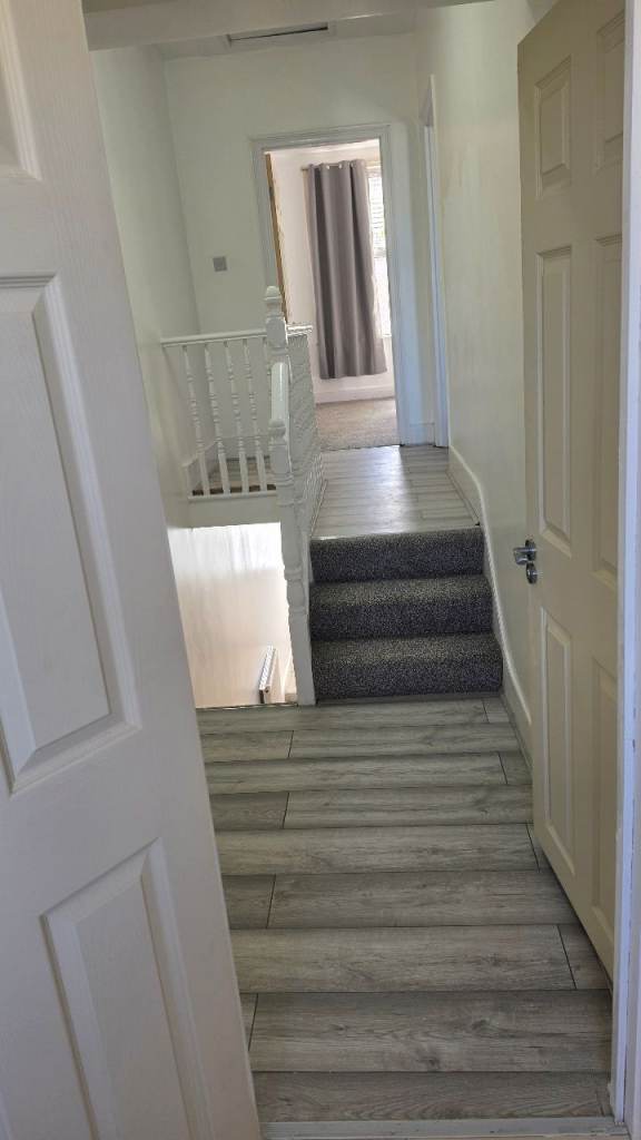 🏡 SPACIOUS DOUBLE ROOM FOR COUPLES – E13 8RT | ALL BILLS INCLUDED! ✨