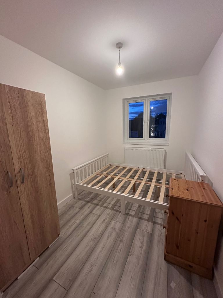 Double room for rent £650 pcm at Frederick Rd, Rainham (RM13 8NS)
