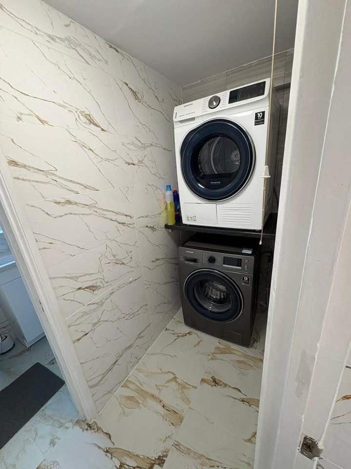 Spacious double room for a single occupant (N15)