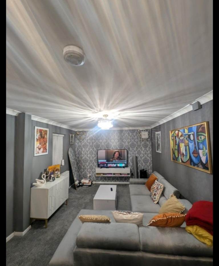 Double Room available with free Parking £700pm at Mace ct, Grays RM17 6TX