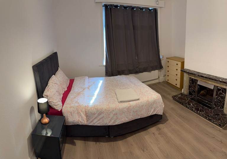🏡 Spacious Furnished Double Rooms to Rent – Kirkland Avenue, Mansfield NG18 5QP
