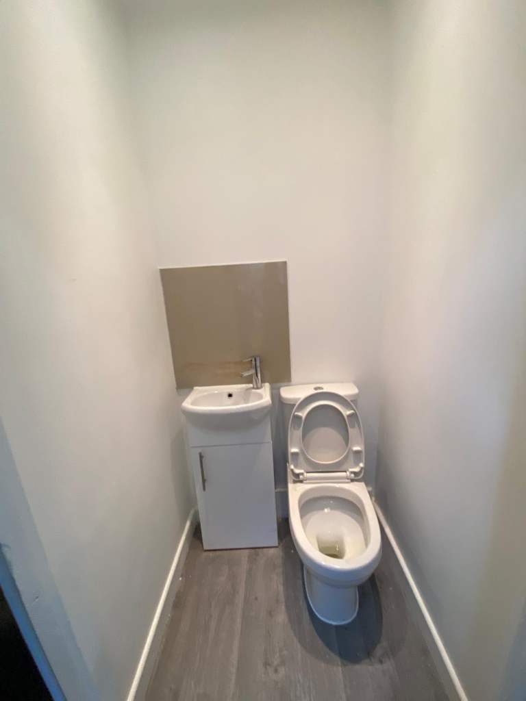 🏡 3-Bedroom House at New rd, Rainham RM13 8SL – Furnished, Refurbished & Great Transport Links! ✨