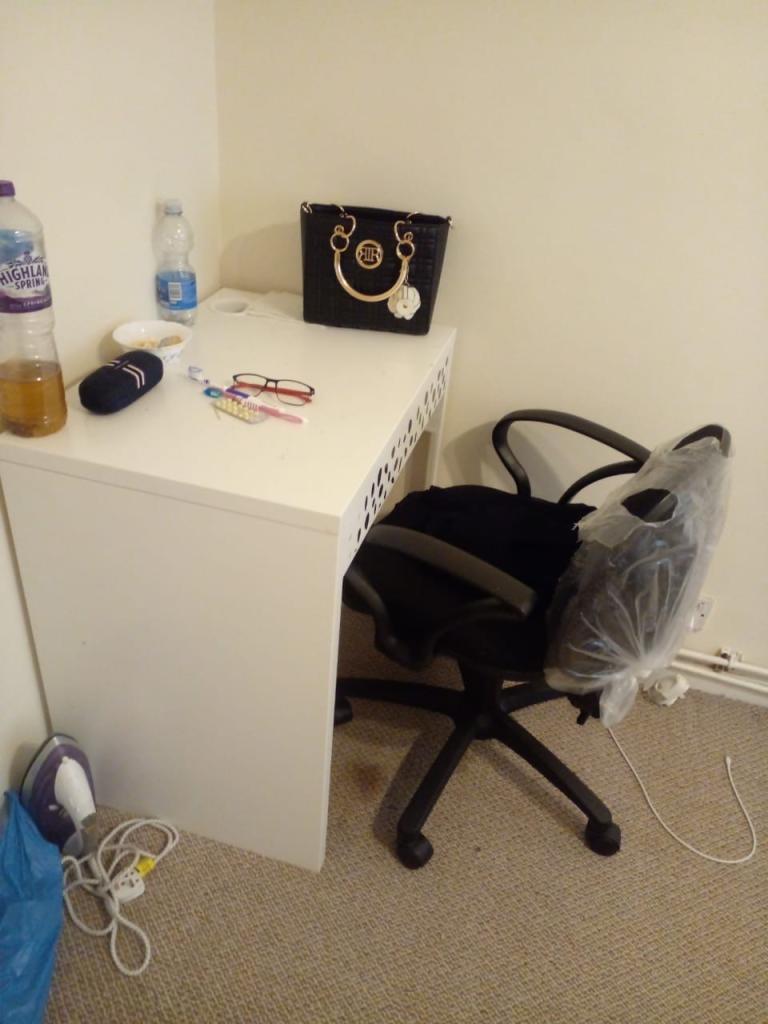 Double bedroom near Gallow corner, Romford RM3 8PH