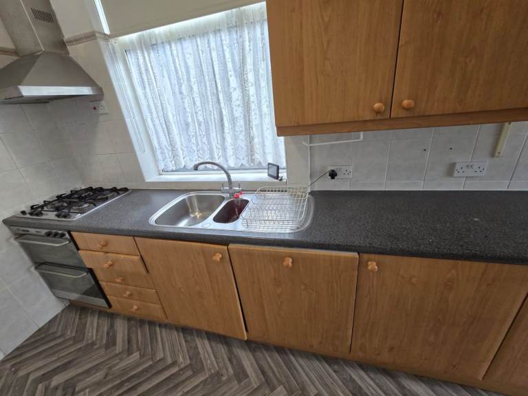 🏡 Spacious Furnished Double Rooms to Rent – Kirkland Avenue, Mansfield NG18 5QP