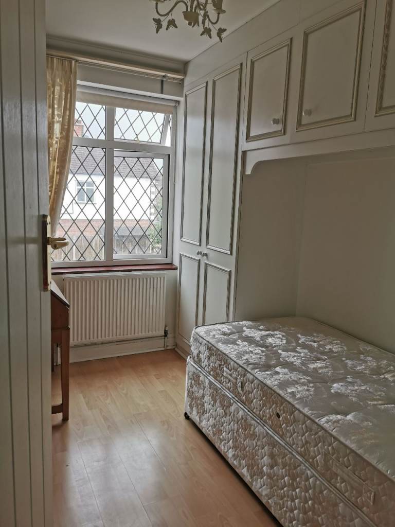 A single room to rent Harrow, London £600pm@HA3 8EY