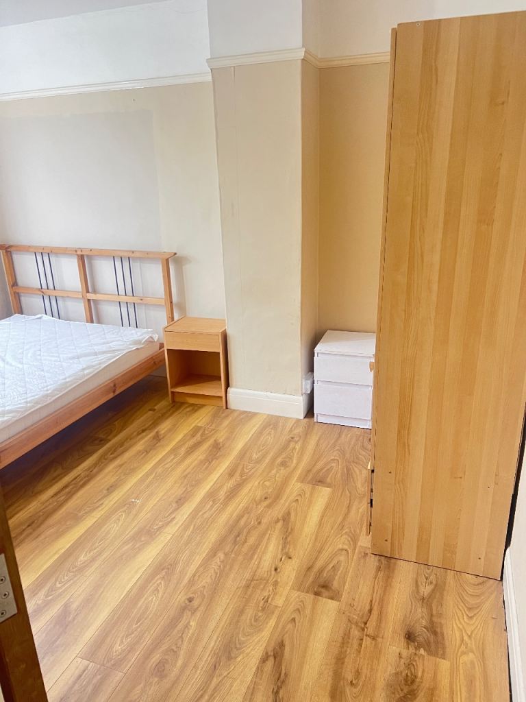 Double bedroom for rent (BS7 0QP)