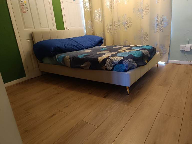 Double Room to let for single occupancy at Ashdown walk, Romford (RM7 8HL)