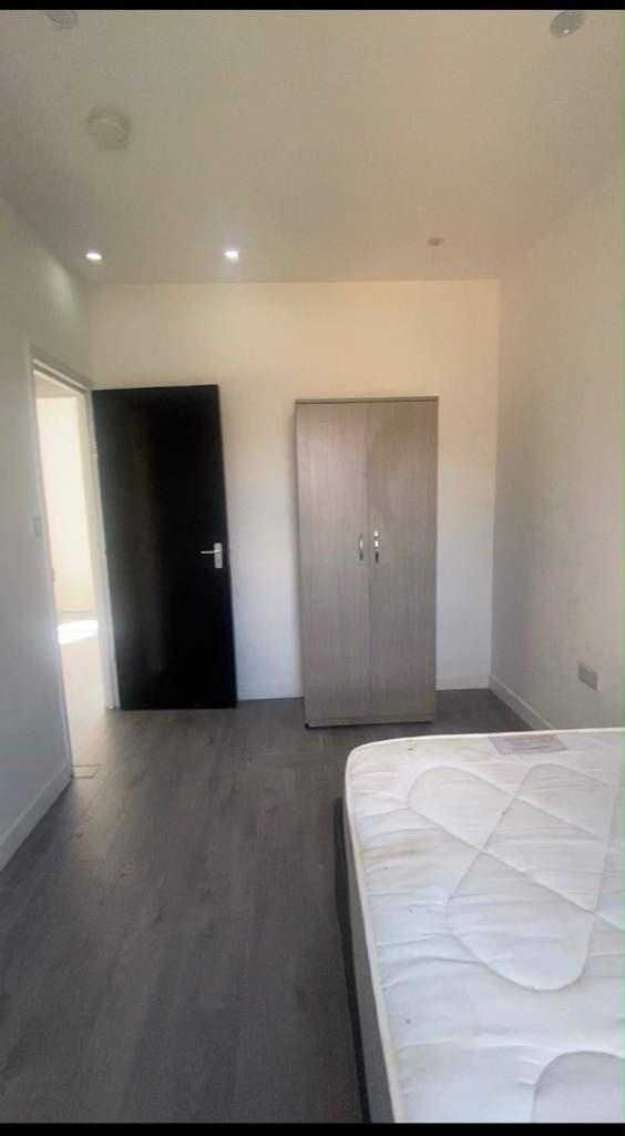 🏡 3-Bedroom House at New rd, Rainham RM13 8SL – Furnished, Refurbished & Great Transport Links! ✨