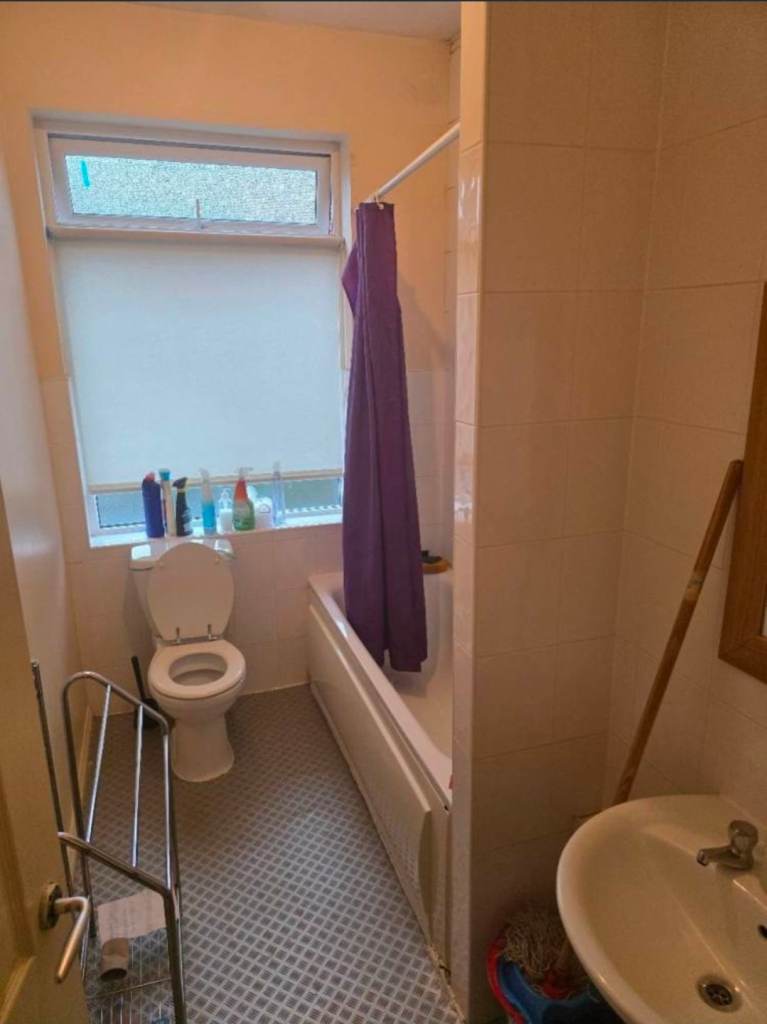 🔥 £500 DOUBLE ROOM IN RUSHOLME – FURNISHED & WIFI INCLUDED! M14 7PD  📍 Rusholme, Manchester – M14 7PD