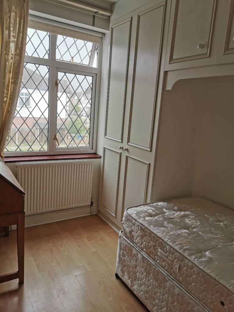 A single room to rent Harrow, London £600pm@HA3 8EY