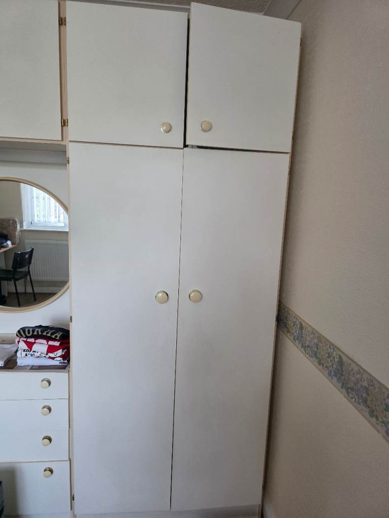 🏡 Spacious Master Bedroom in Gants Hill, IG5 0JA | £850 PCM | Available Now