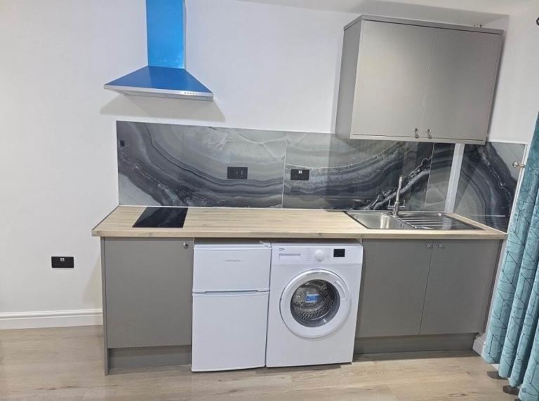 Studio Flat For Rent Reading, Berkshire £995pm@RG2 7ST