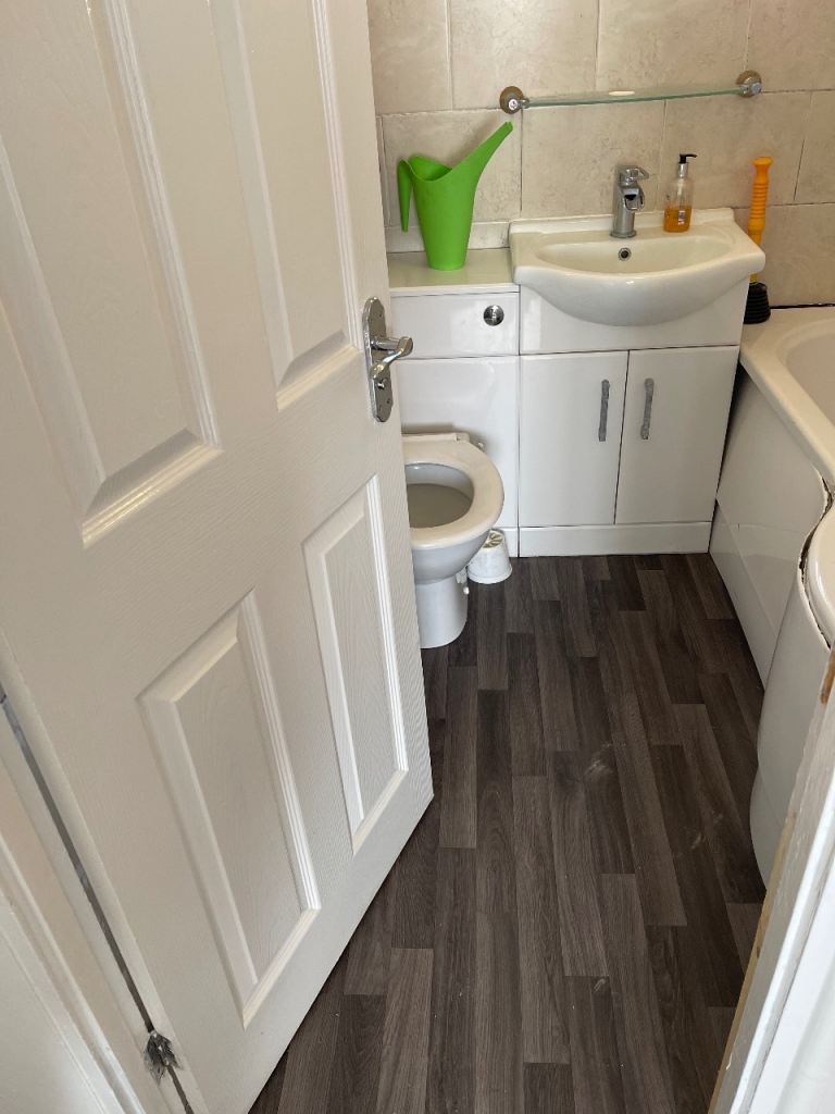 Rooms near to JLR, Hospital (CV3)