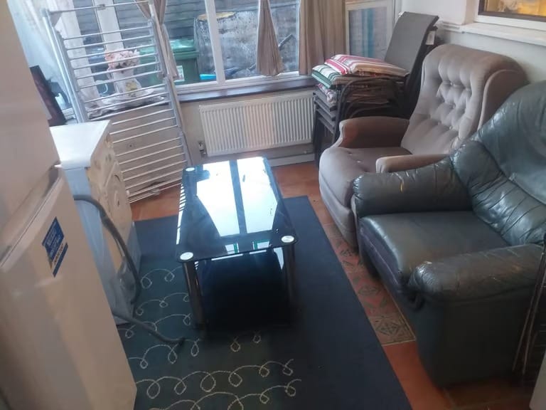 FURNISHED DOUBLE ROOM (Single person)– COSGROVE CLOSE, WESTWOOD, PETERBOROUGH PE3 7JN ✨