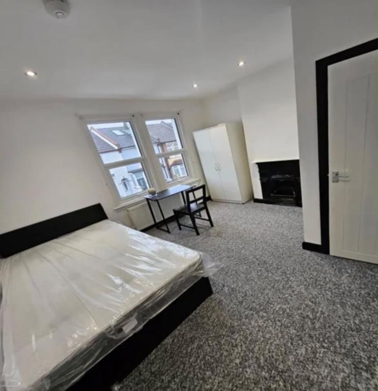 EN-SUITE ROOMS (Single Occupancy) – LIVINGSTONE ROAD, GILLINGHAM ME7 2EL ✨