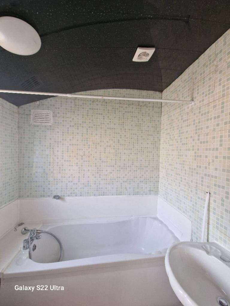 3 bedroom house for rent , ash road
