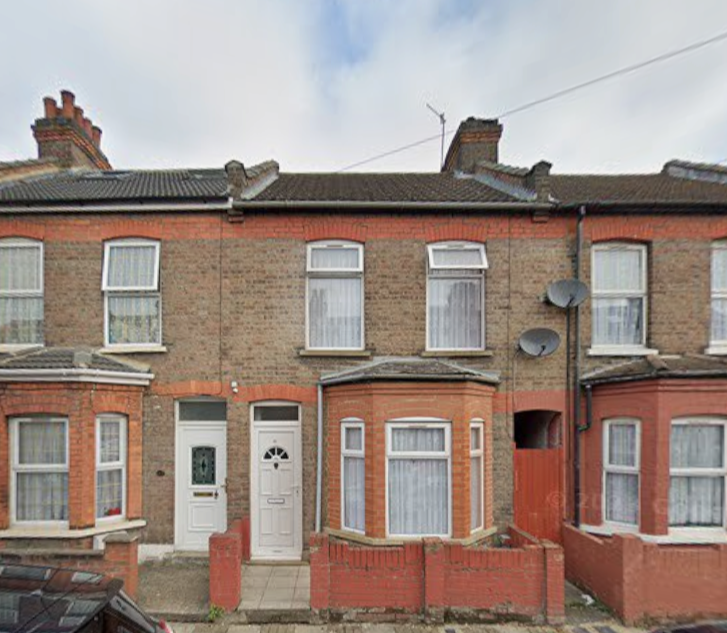 3 bedroom house for rent , ash road