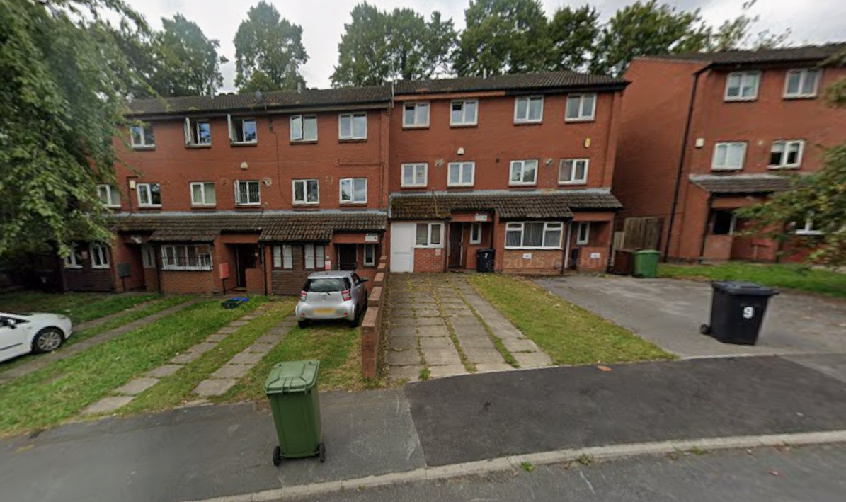 Modern 4-Bedroom Townhouse in Leeds City Centre – LS7 1HT | £614pp All Bills Inclusive