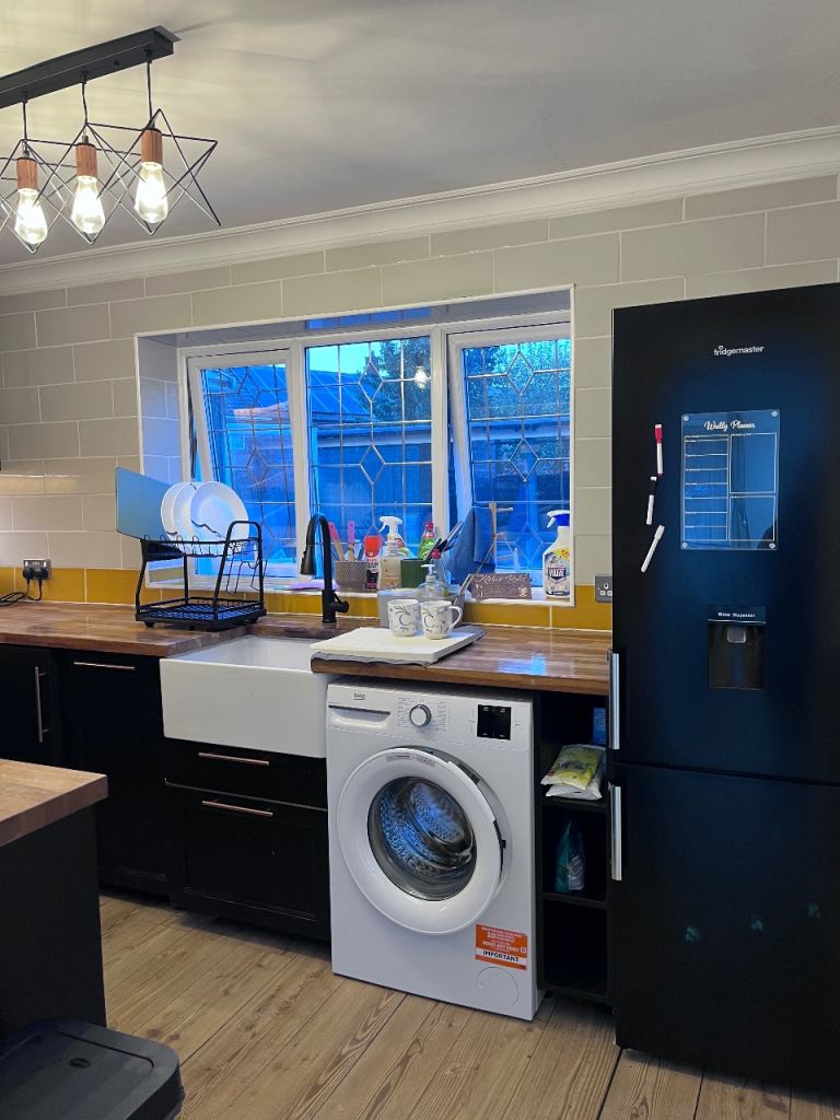 🏡 Furnished Single & Double Rooms from £500 PCM | All Bills Included | RM16 4UA