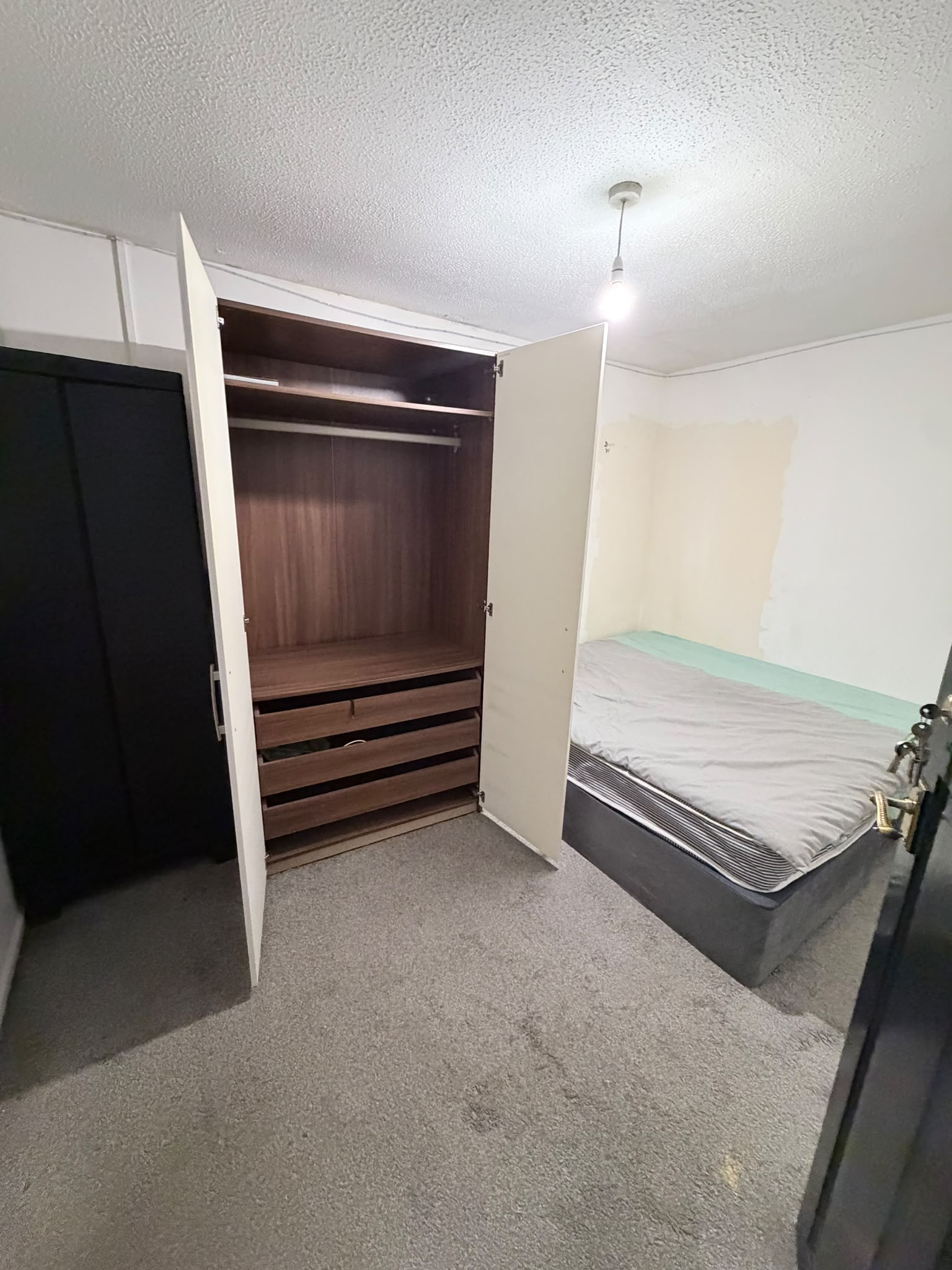 🏡 DOUBLE ROOM TO LET – ABERCARN CLOSE, CHEETHAM HILL, MANCHESTER M8 9AL