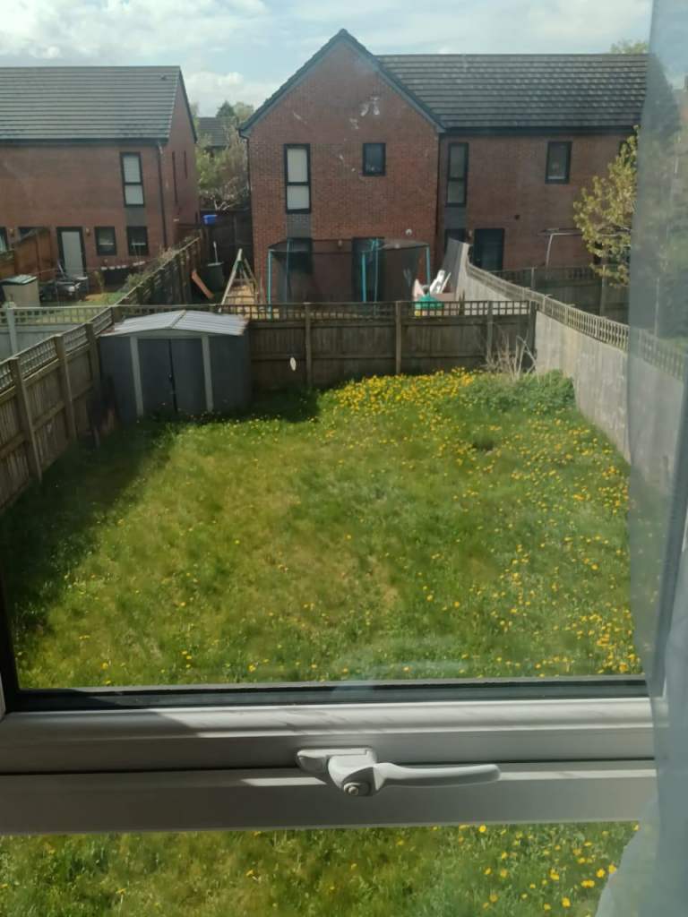 🏡✨ Furnished Single Room in Clayton M11 4XB – £480 pcm | Tram, Bus & Shops Nearby!