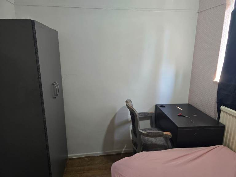 🏡 Furnished Single Room in Newbury Park, IG2 7RS | £430 PCM | All Bills Inclusive