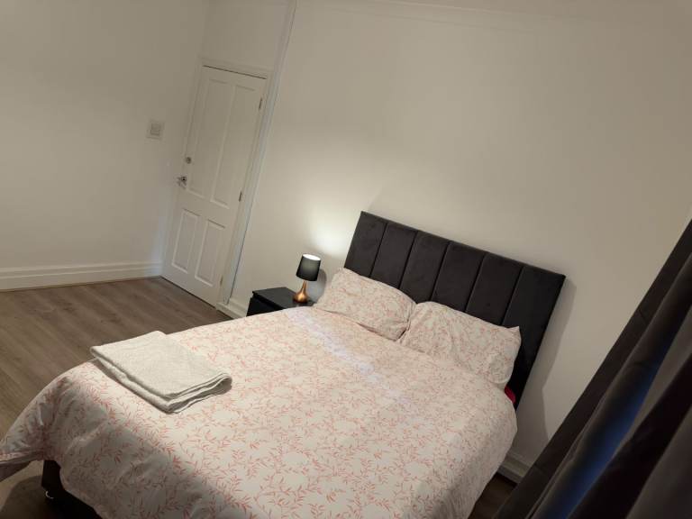 🏡 Spacious Furnished Double Rooms to Rent – Kirkland Avenue, Mansfield NG18 5QP