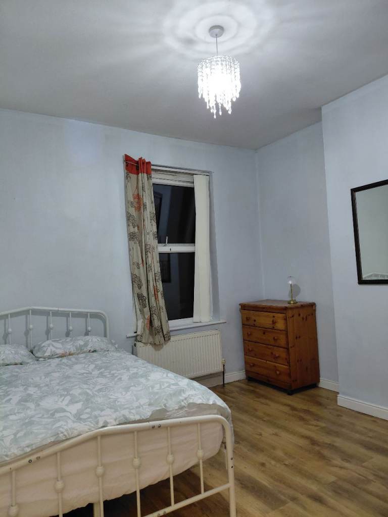 2 Rooms for a let (B11 3LQ)