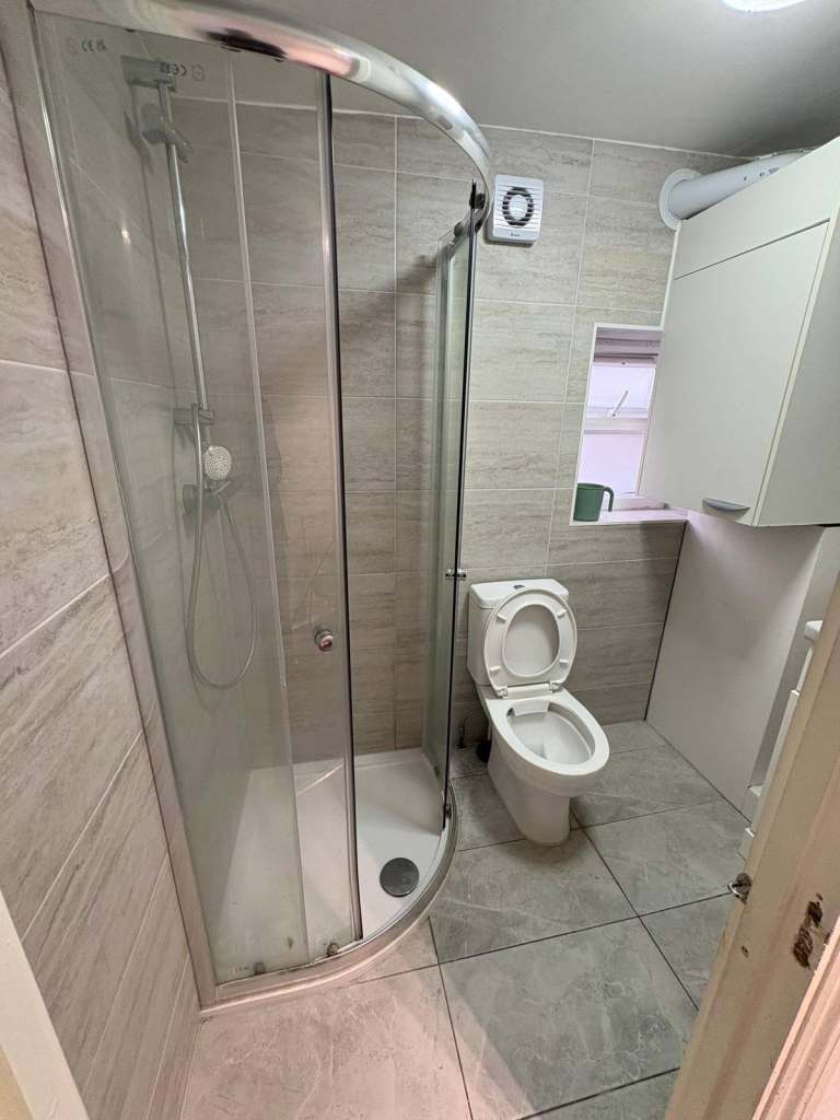 ✨ SPACIOUS VICTORIAN DOUBLE ROOM | £750 SINGLE / £850 COUPLES | Forest Gate E7 9LE