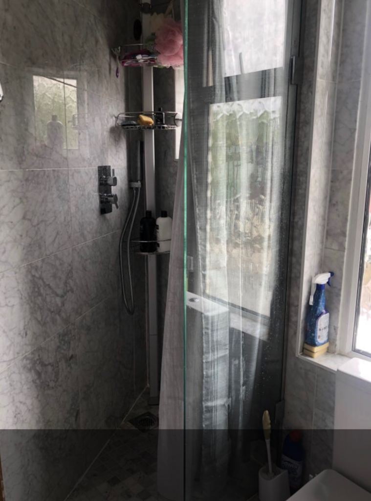 Spacious double room with all bills included Herbert rd, Woolwich (SE18 3QD)