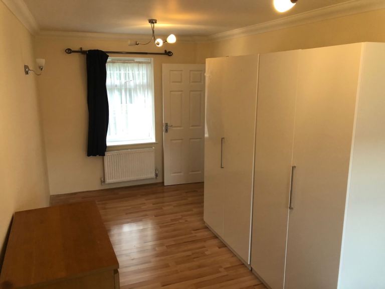 3 Bedroom House to Rent at Charles Church walk, Ilford (IG1 3RZ)