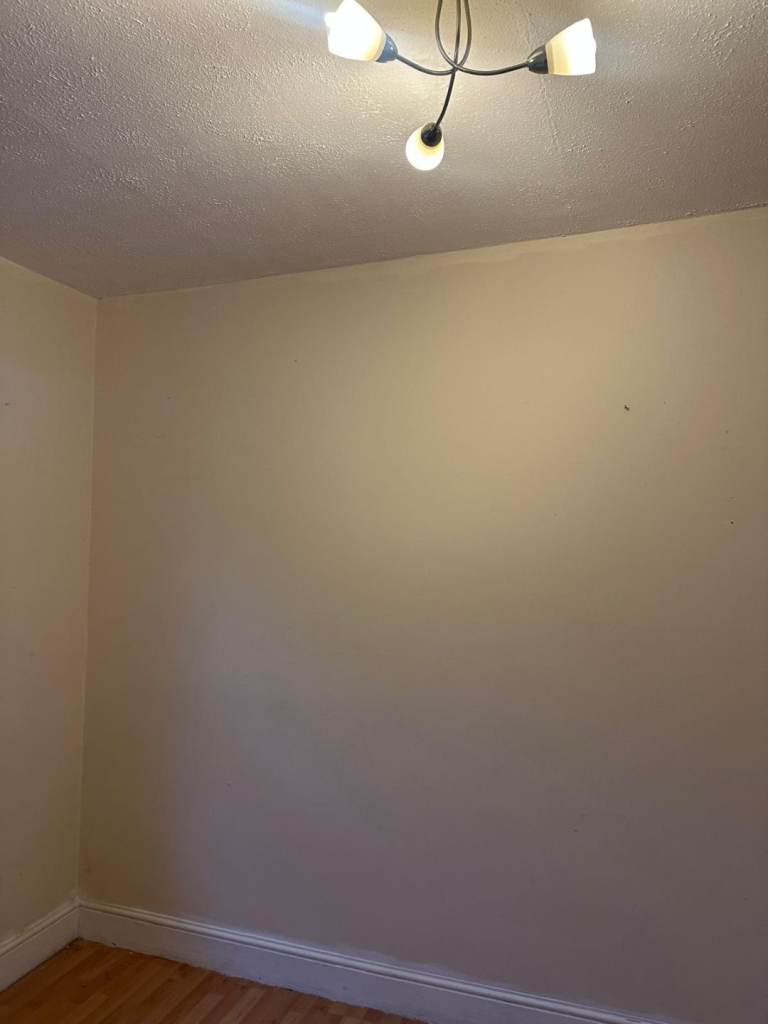 BIG ROOM TO LET IN STROOD ME2 4DG, CLOSE TO THE TRAIN STATION AND STROOD HIGH STREET (ME2)