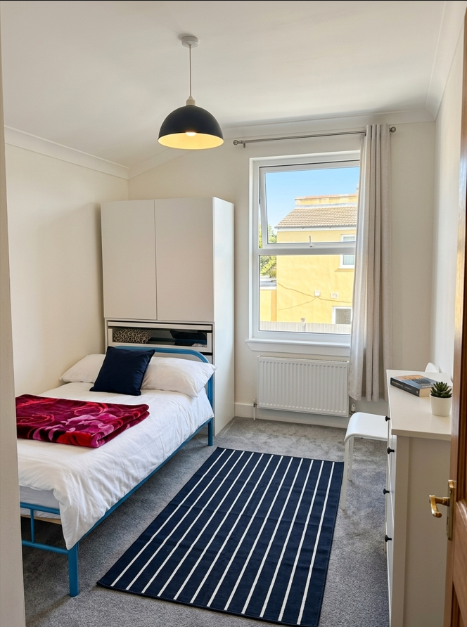 Single Room + Dinner In A House Share Thornton Heath, London £750pm (CR7 8PG)