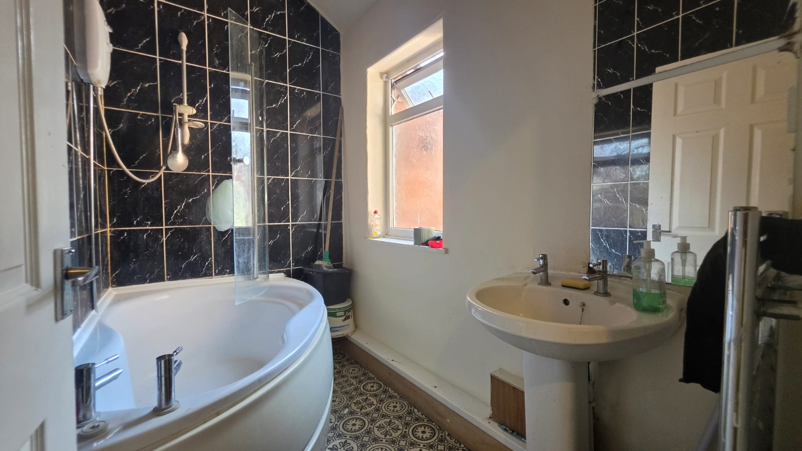 🏡 Spacious 4-Bedroom House to Rent – Coventry, CV2 4BT