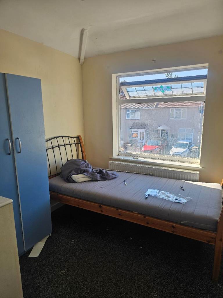 Good size single room to let inclusive bills in Dagenham (RM9 5UL)