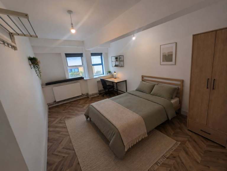All bills included! Space with 3 rooms, Kitchen, Bathroom in Clapton (E5)