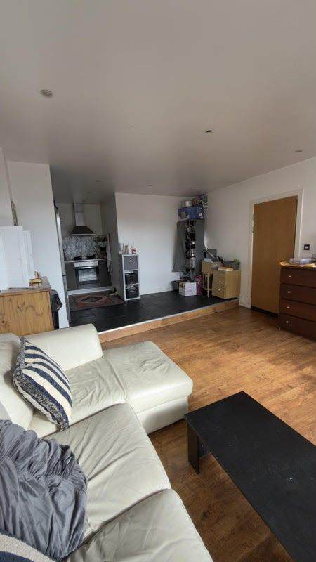🏙️ Fantastic Fully Furnished 2-Bedroom Apartment with Secure Parking | Metropolitan Apartments, Leicester City Centre | LE1 3RF