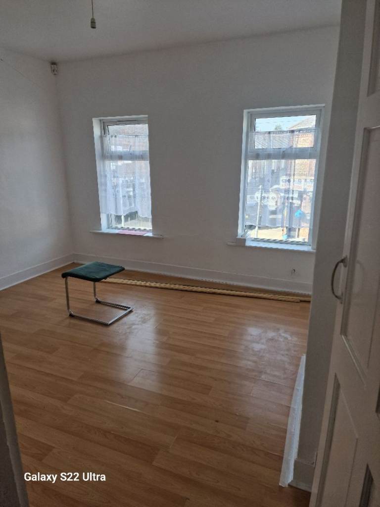 3 bedroom house for rent , ash road