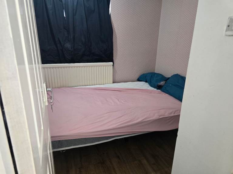 🏡 Furnished Single Room in Newbury Park, IG2 7RS | £430 PCM | All Bills Inclusive