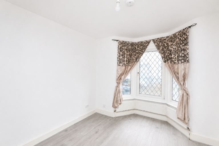 4 Bed Terraced House, stamford rd, East Ham (E6 1LP)