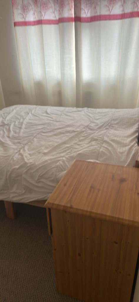 Double bedroom near Gallow corner, Romford RM3 8PH