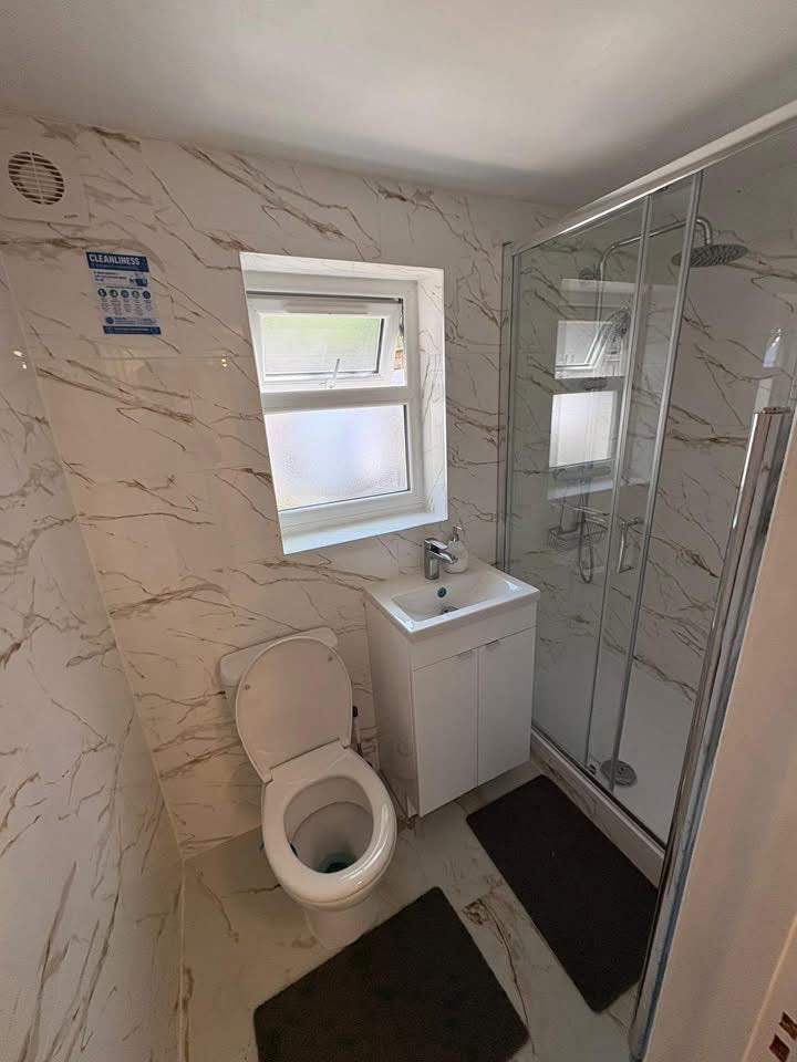 Spacious double room for a single occupant (N15)