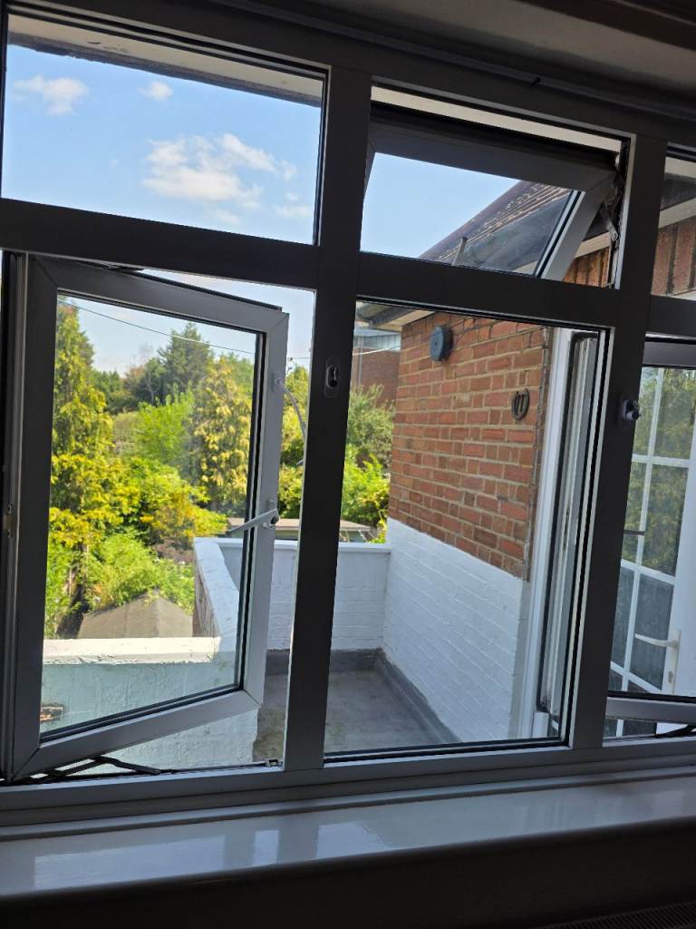 🏡 Spacious Master Bedroom in Gants Hill, IG5 0JA | £850 PCM | Available Now