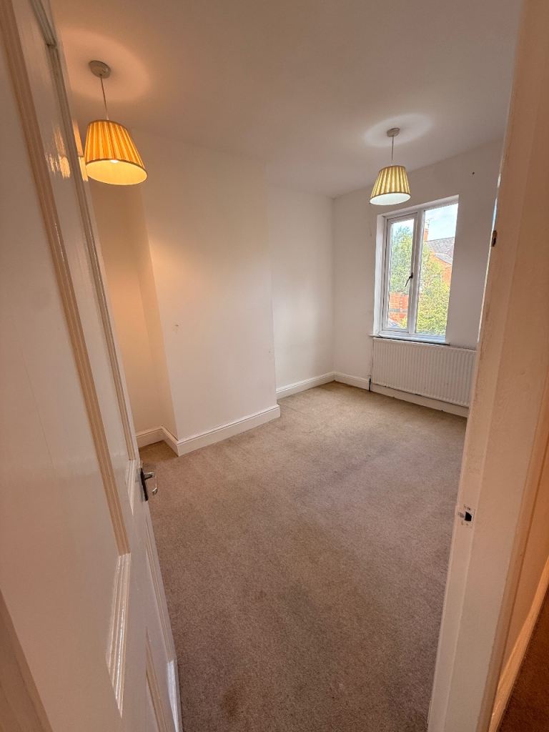 🏡 Spacious 2-Bedroom Terraced House to Rent | 2 Bathrooms | Aylestone, Leicester LE2 8AL | Available Now!