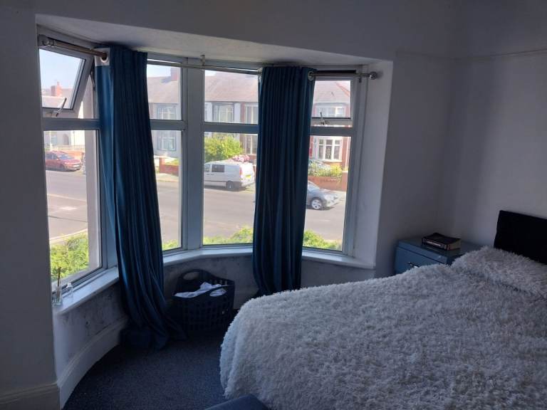 2 Double rooms are available in a 3-bed house at Keswick Rd, Blackpool FY1 5PA