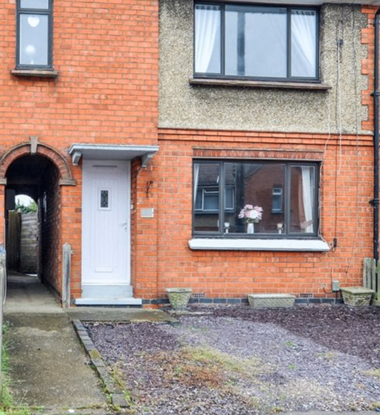 🏡 Furnished 2-Bedroom Flat  to Rent – Rushden, NN10 9QG