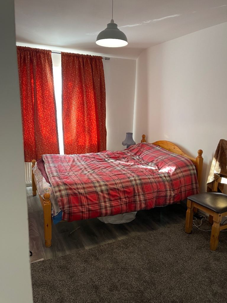 Rooms near to JLR, Hospital (CV3)