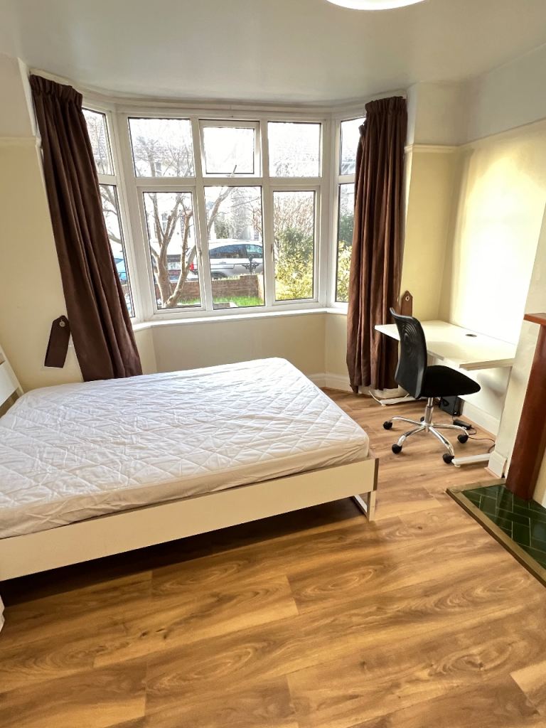 Double bedroom for rent (BS7 0QP)