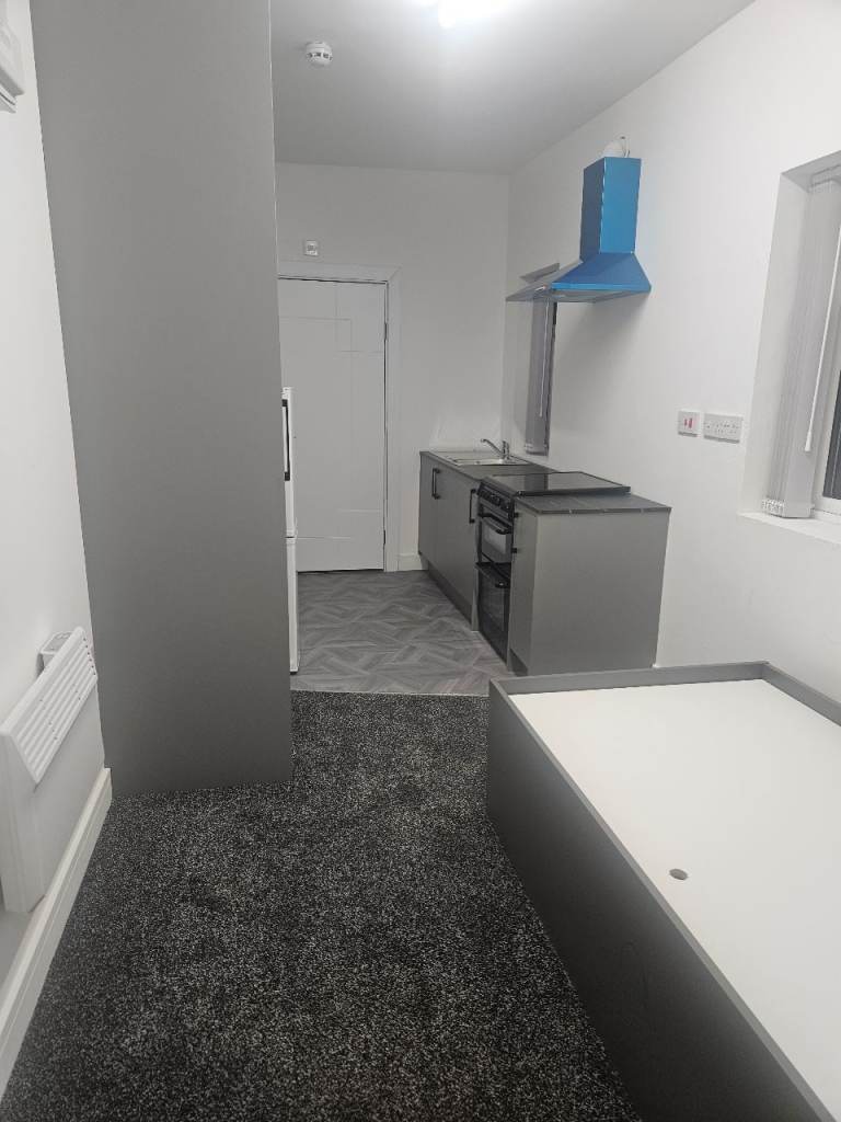 🏡 NEWLY REFURBISHED STUDIO TO LET – ST6 3EA ✨